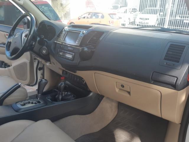 TOYOTA HILUX SW4 3.0 SRV 4X4 16V TURBO 2015 - Foto 9