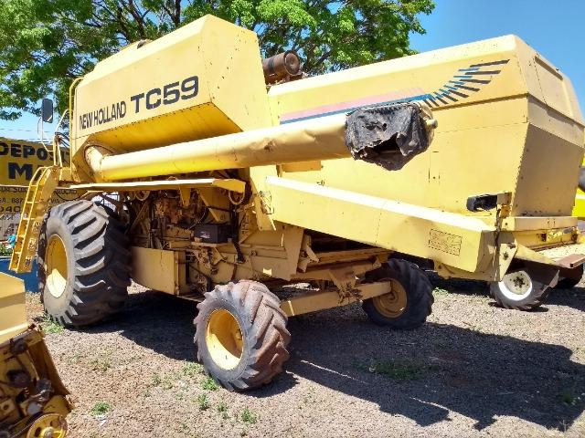 Colheitadeira New Holland TC59 Hydro Plus
