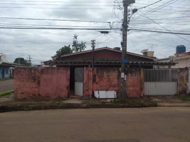 Alugo Casa no centro com espaco para comercio - Foto 4