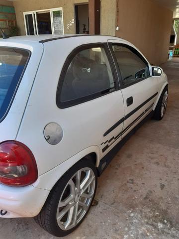 Vendo corsa 1.6 rodas aro 17?? - Foto 4