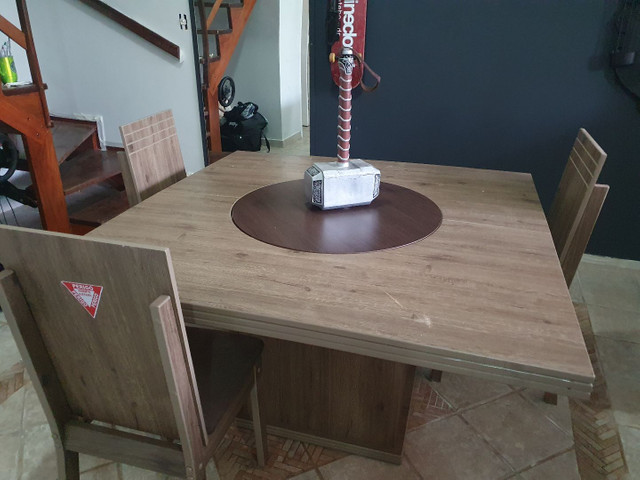Mesa com cadeiras - Foto 2
