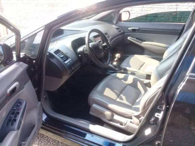 Honda Civic completo.Modelo LXS 1.8 gasolina - Foto 2