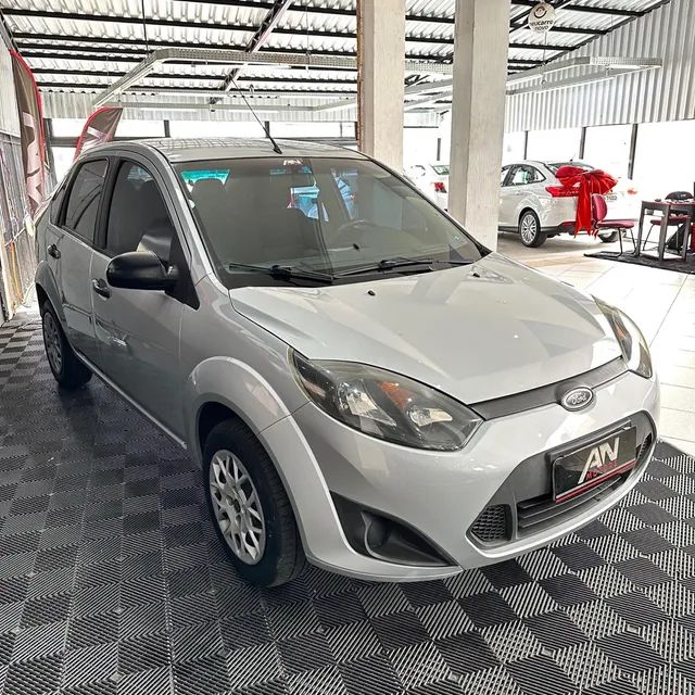 Fiesta Sedan 1.0, Completo 2011,  90 mil km Raro estado - Foto 3
