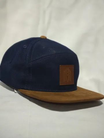 Boné azul marinho MMMV