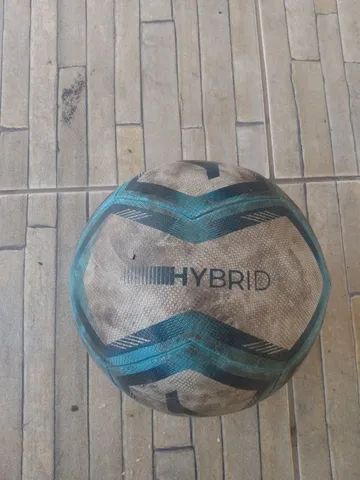 Tênis e bola de futsal - Foto 2