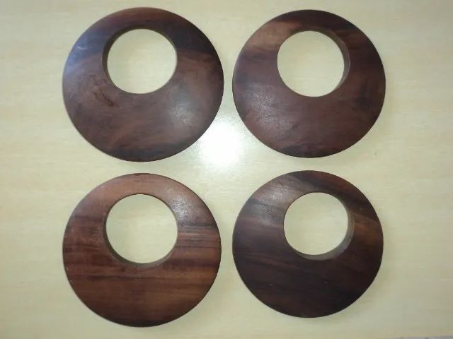 Antigas argolas puxadores de cortina em madeira nobre Jacarandá no tamanho 13 x 13,5 cm - Foto 4