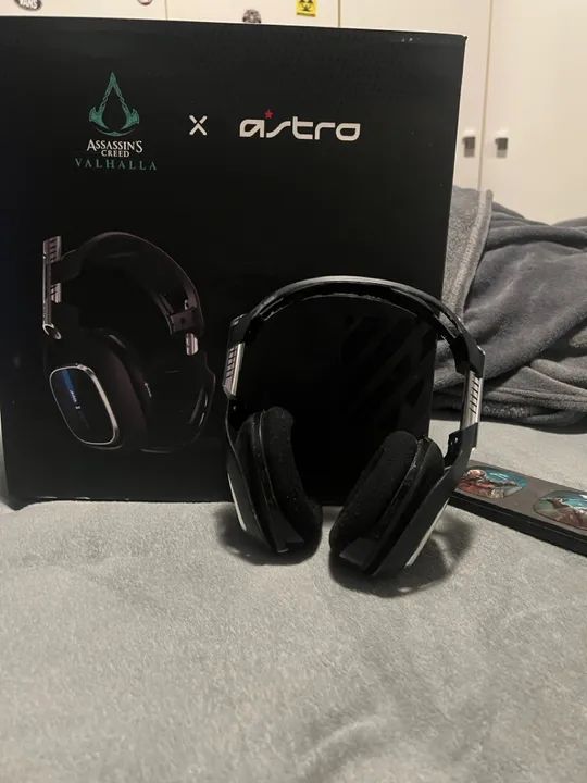 Headset Astro A40 TR  Edição especial assassin's creed valhalla