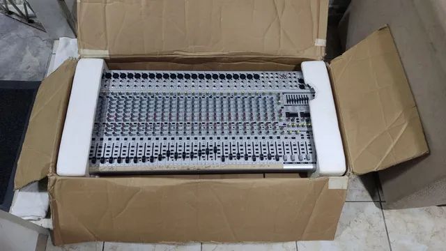Mesa BEHRINGER SL3242 FX PRO ÚNICO DONO, FUNCIONANDO PERFEITAMENTE  - Foto 5
