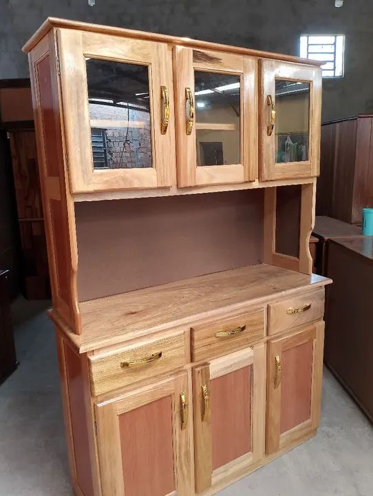 Armário de Cozinha em Madeira de Alta Qualidade