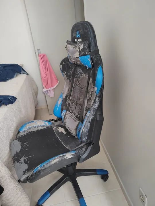 Cadeira Gamer usada Alpha Gamer - Estofado danificado