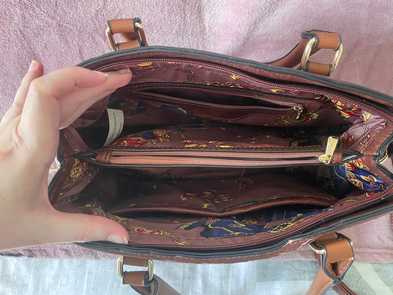 bolsa marrom com repartição golden fênix - Foto 3