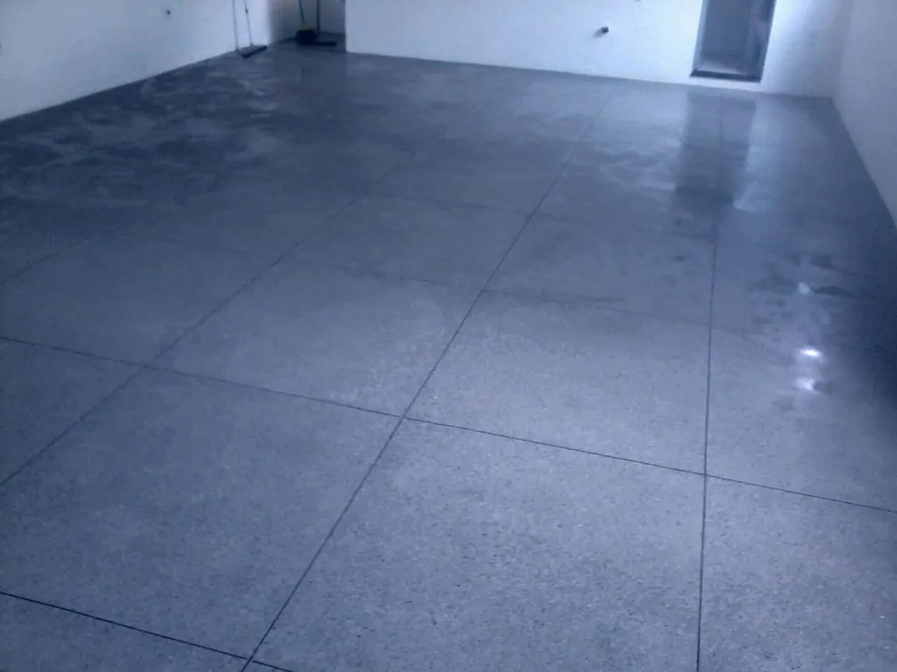 Trabalho com acabamento de piso de granilite  - Foto 4
