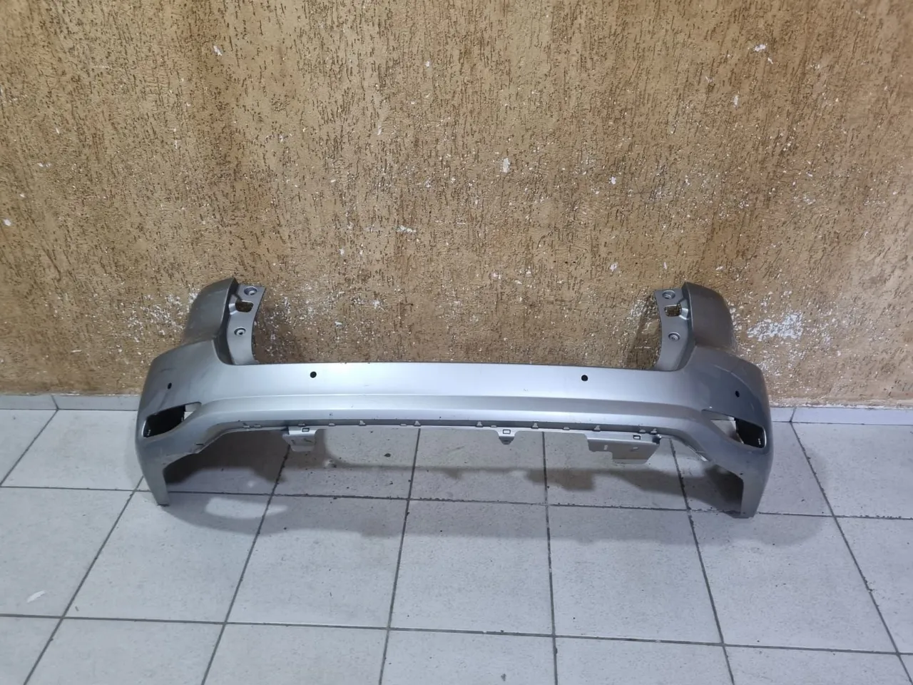 Parachoque traseiro Hilux Sw4 2016/20 Original