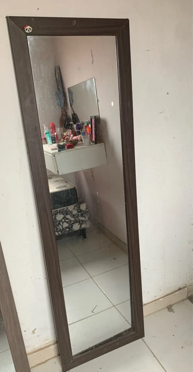 Espelho de parede com moldura
