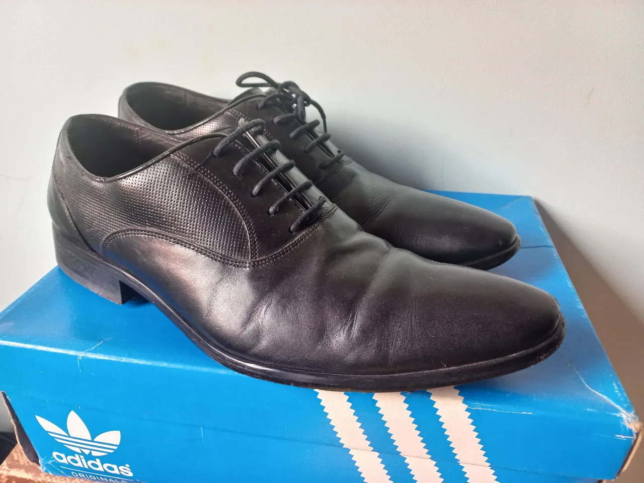 Sapatos sociais masculinos de couro preto
