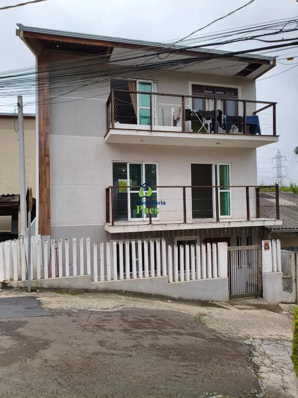 Imóvel para aluguel possui 60m² com 2 quartos em Abranches - Curitiba - PR