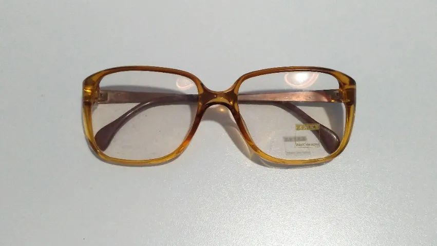 Armação Zeiss masculina em acetato