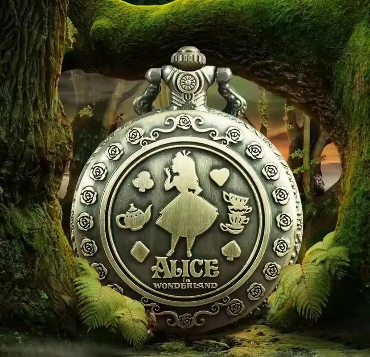 Relógio de Bolso Alice no País das Maravilhas 