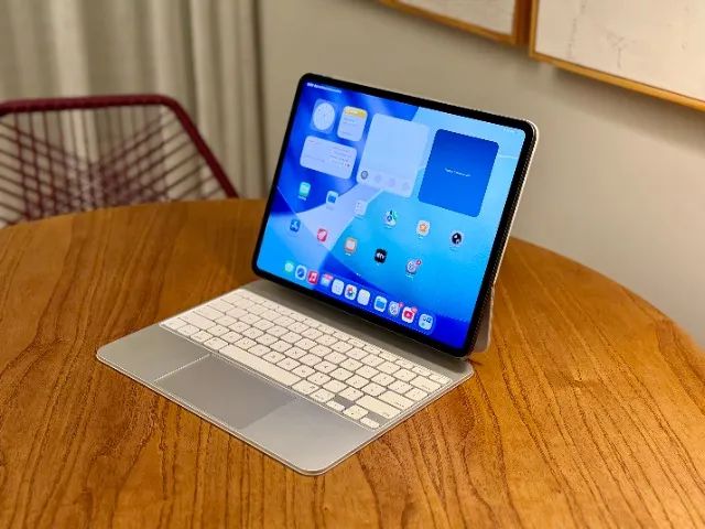 iPad Pro 13 Polegadas M4 256GB + Magic Keyboard - SEMINOVO, Perfeito estado - Foto 3