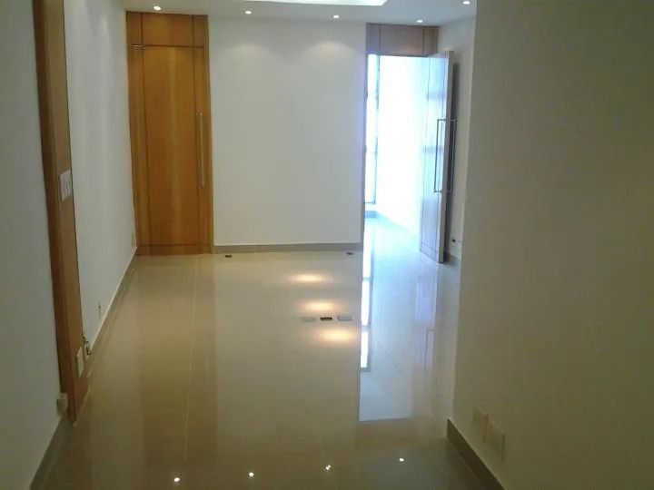 Linda Sala Comercial de 36m2 Para Locação - Completamente Reformada