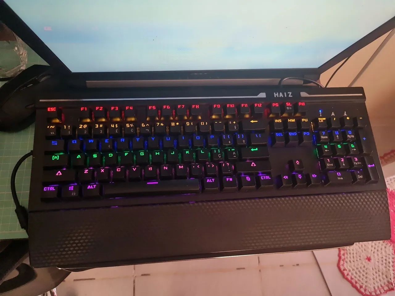 Teclado Gamer Mecânico Haiz Hz808 - Foto 2