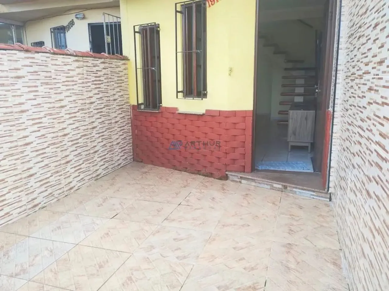 Sobrado à venda em Praia Grande 02 Dormitório