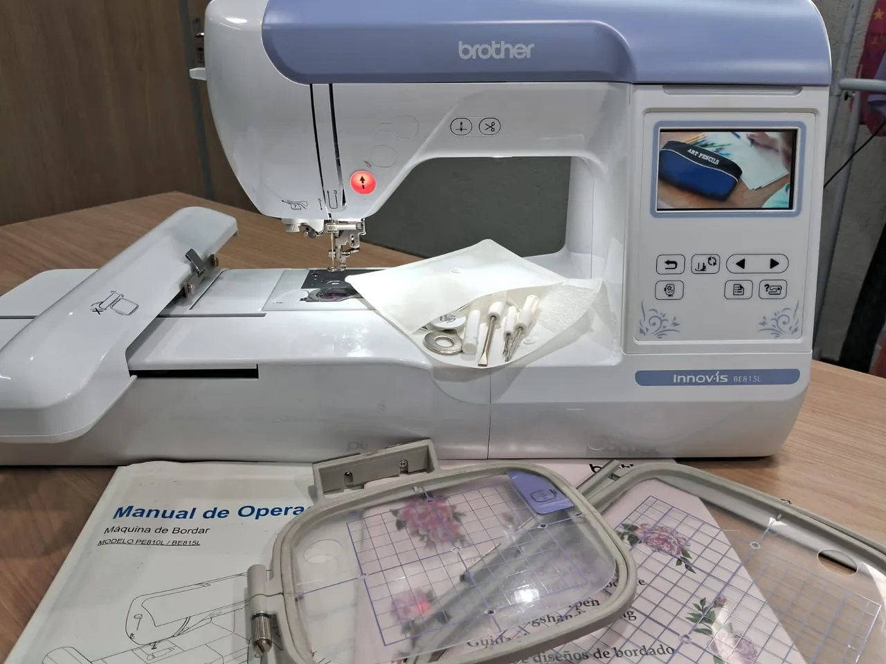 Máquina de Bordar Brother Innovis BE815L