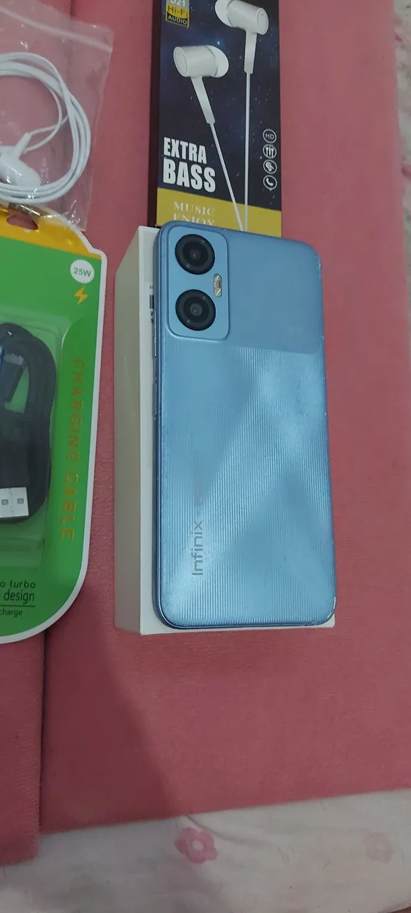 Infinix Hot 20 5G 128gb 7ram NFC. Celular Top de Linha em Camaçari. Cabo Turbo e Fone.