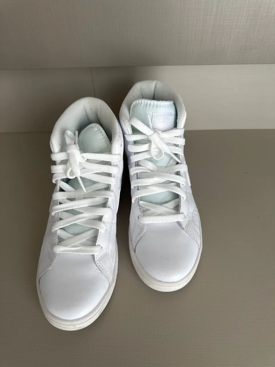 Tênis Nike branco 37,5 - Foto 4