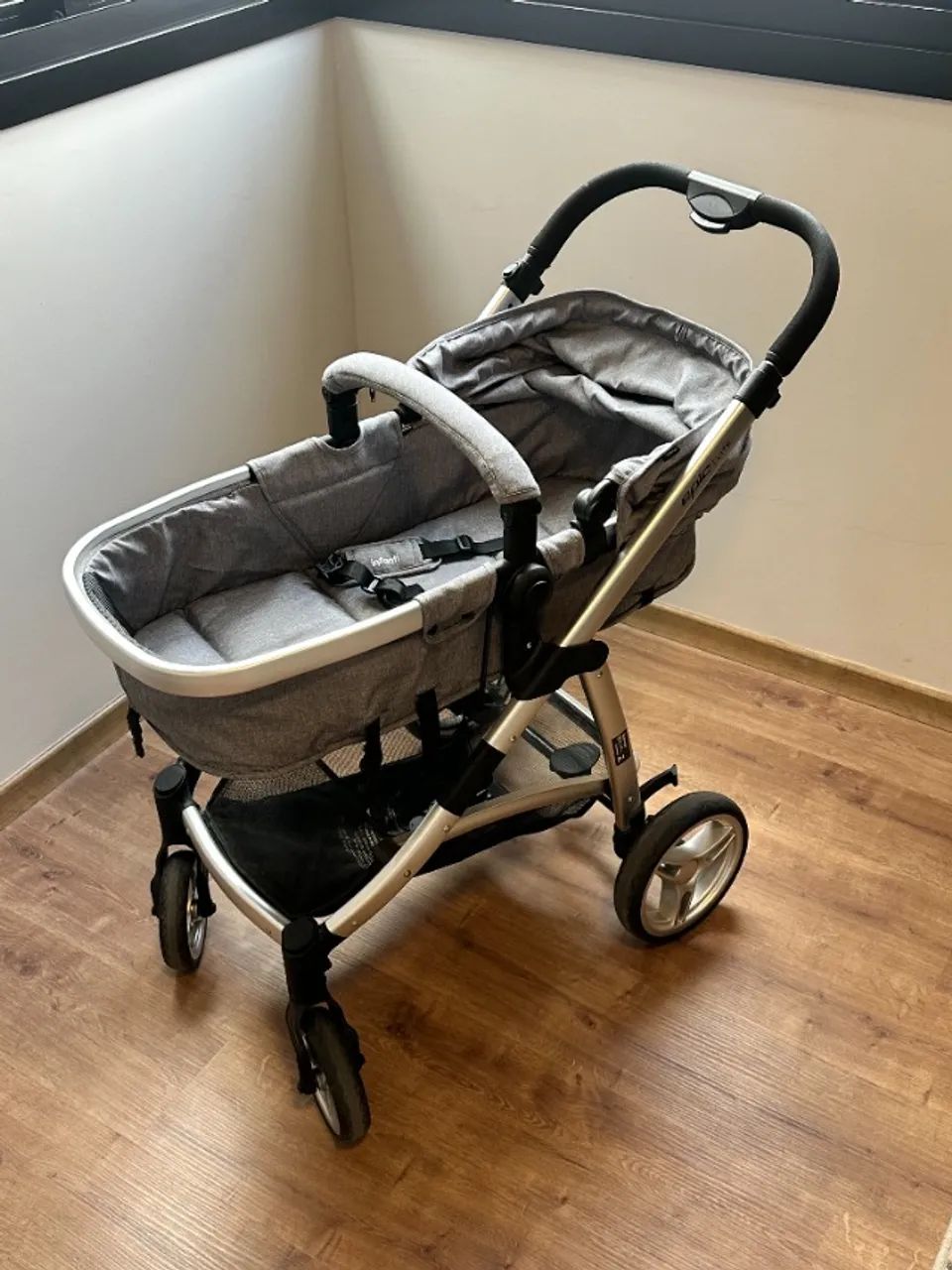 PRATICAMENTE NOVO - Travel System Epic Lite Trio Infanti - Grey Steel