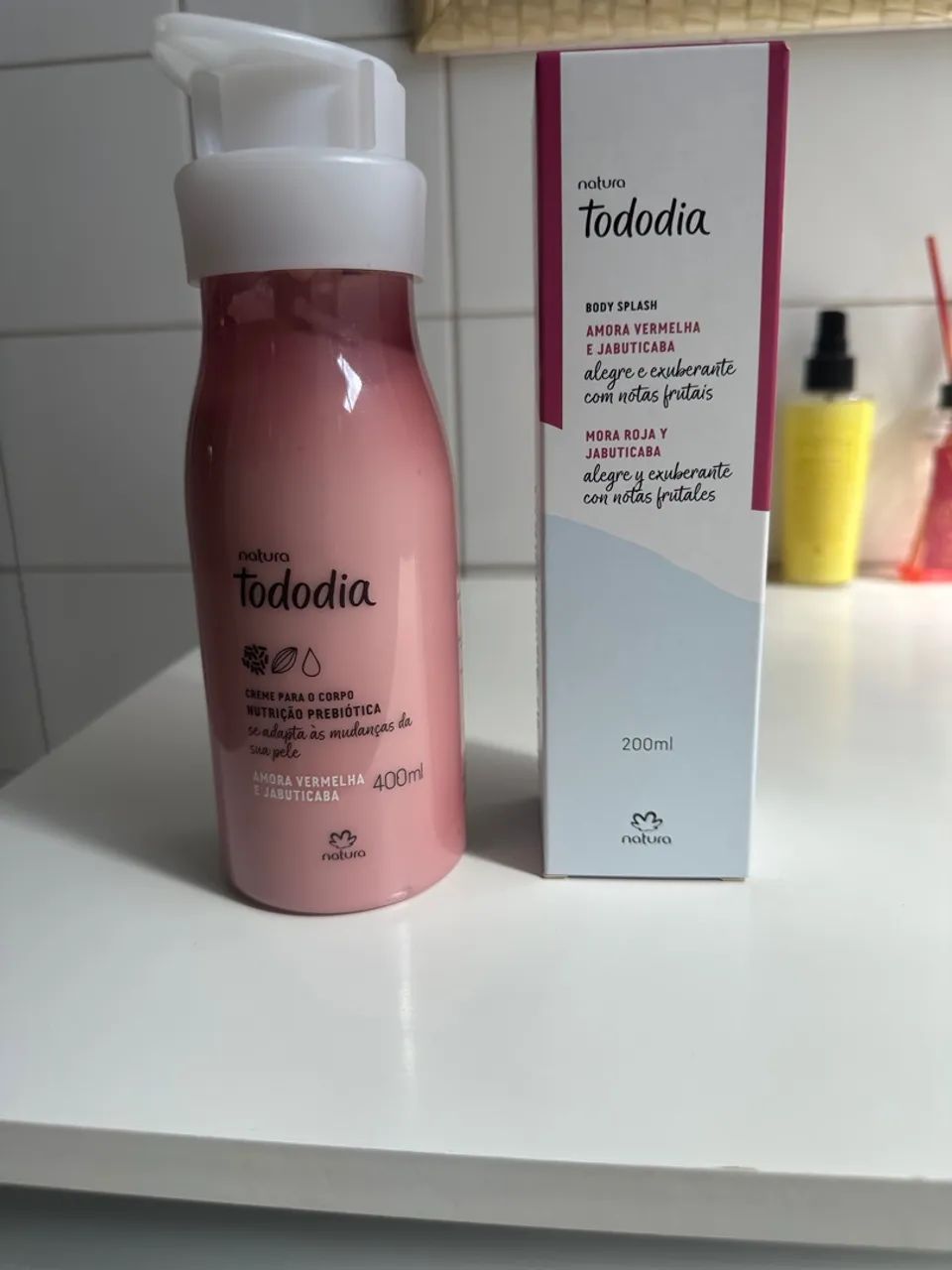 Kit amora vermelha e jabuticaba - Body Splash e Creme Corporal - Foto 2