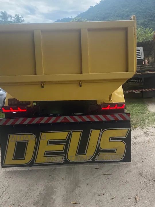 Caminhão caçamba Mercedes-Benz 1113 - Foto 4