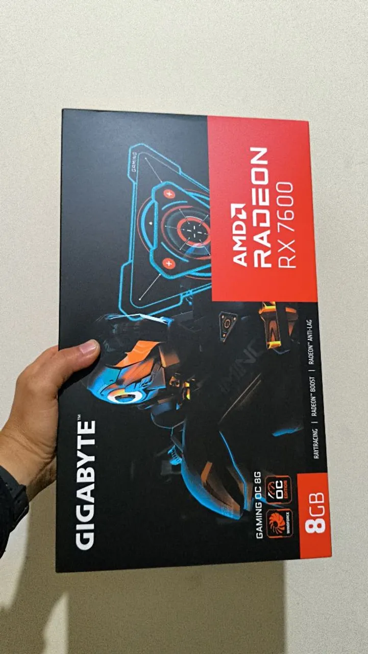 Vende novo lacrado Placa de Vídeo Gigabyte Radeon RX 7600 8GB