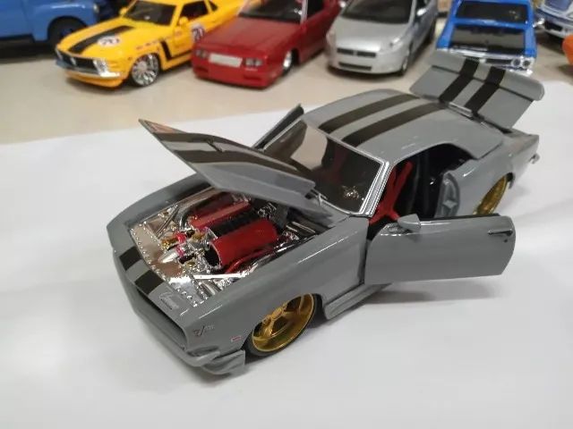 Miniatura Camaro Ss Z28 1968 1/24 Maisto #2e04 - Foto 3