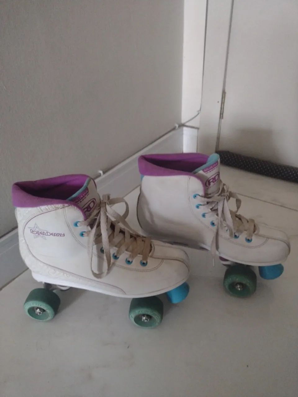 Patins 4 rodas profissional n. 39 - Foto 2