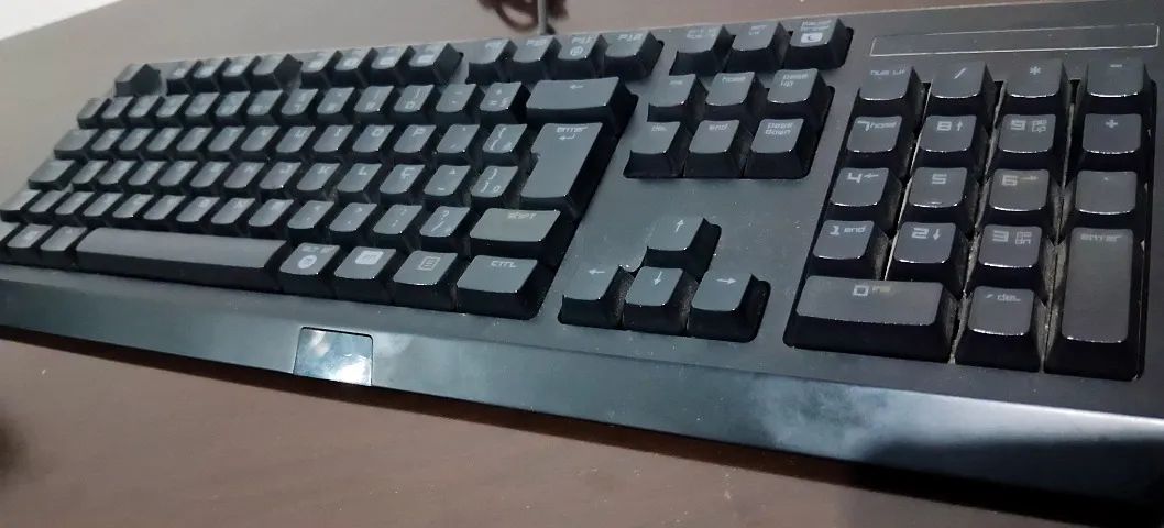 2 Teclados para Computador - Razer / HP - Bom estado