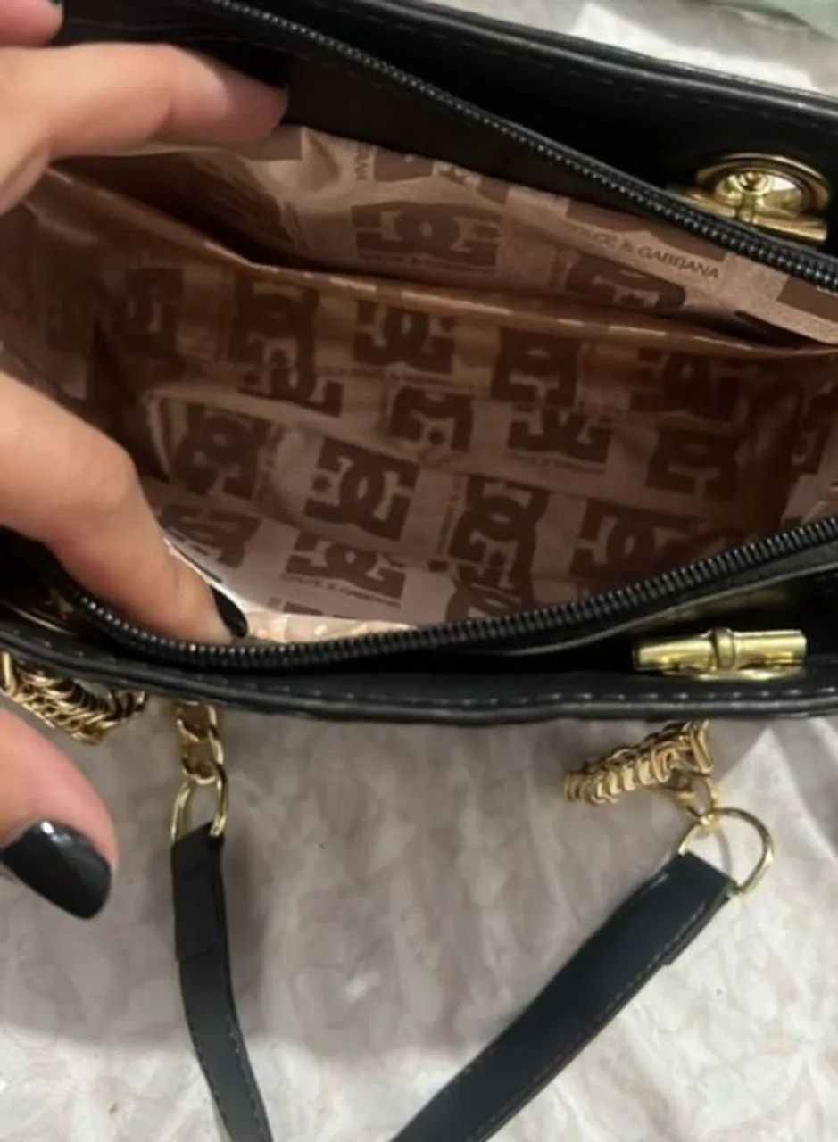 Bolsa linda  com corrente dourada - Foto 2