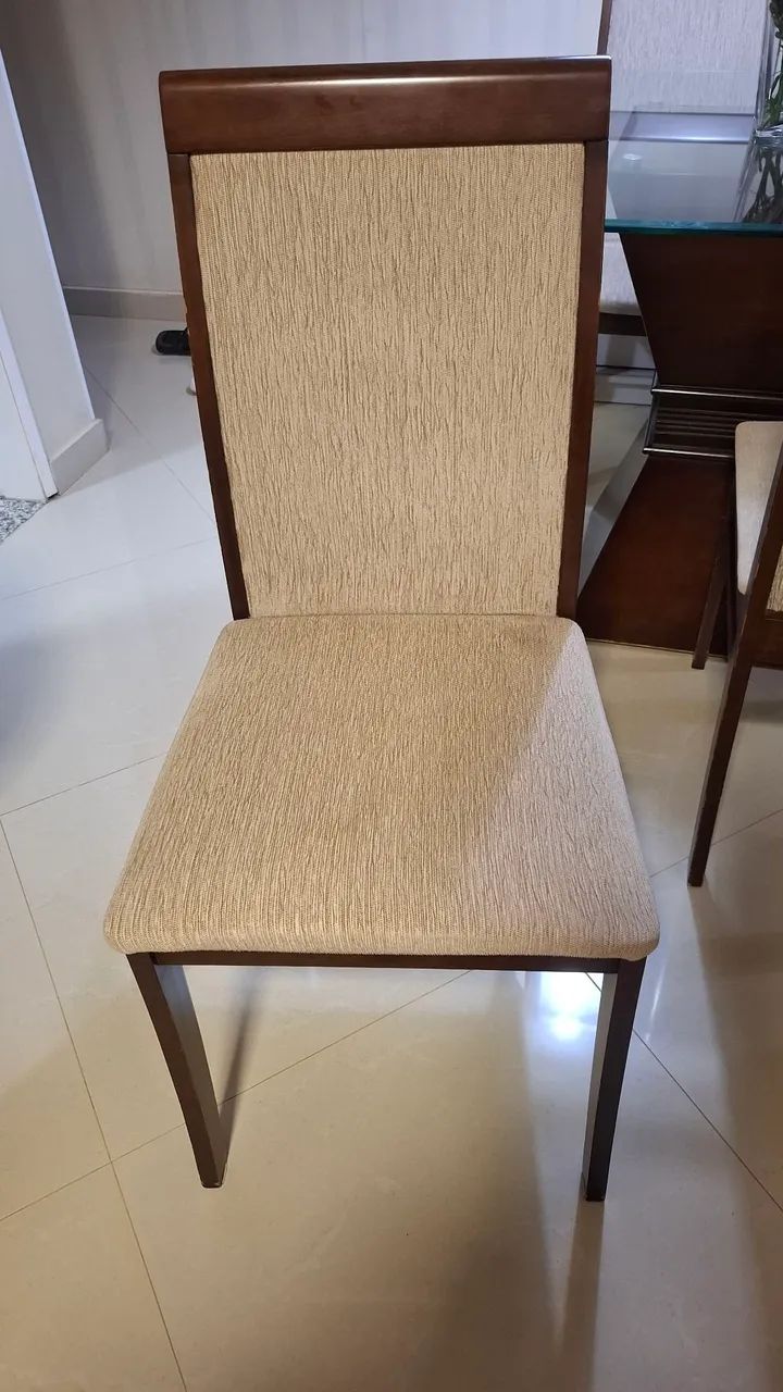 Mesa de Jantar em Vidro com Base em Madeira - Foto 3
