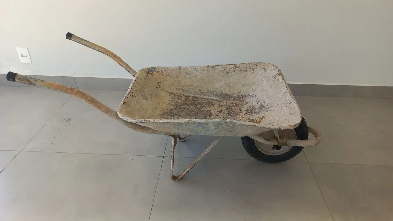 Carrinho de Mão Carriola para Construção
