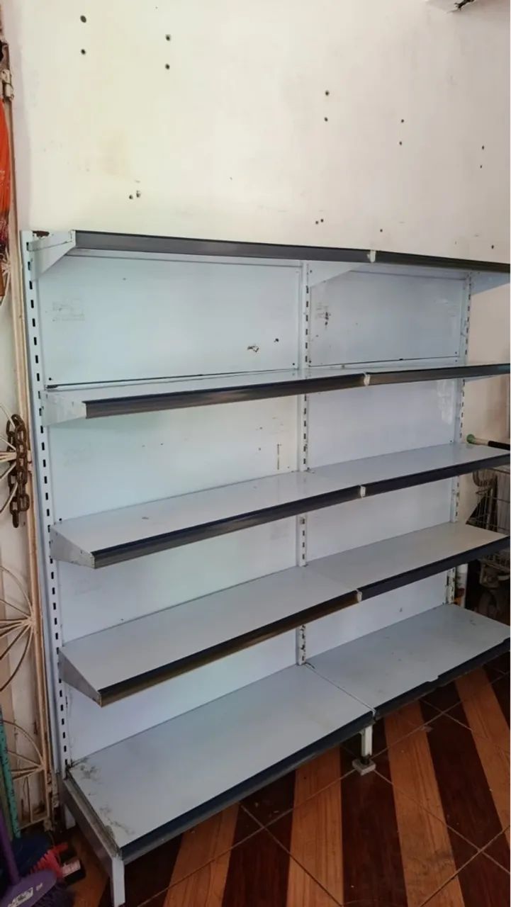 Gôndolas de ponta  - Foto 3