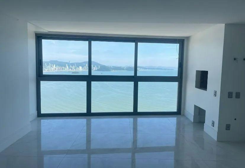 Apartamento Frente Mar 4 Suítes edifício Pharos Cechinel Balneário Camboriú - Foto 5