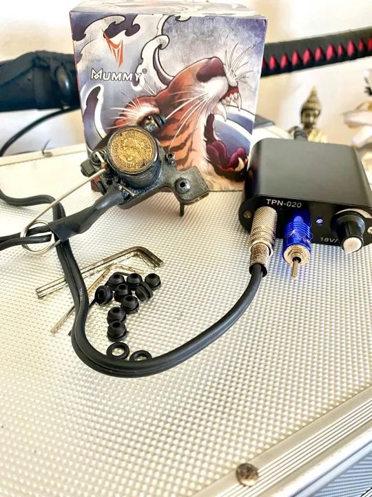 Máquina Tattoo Mummy Transverse + Fonte e acessórios 