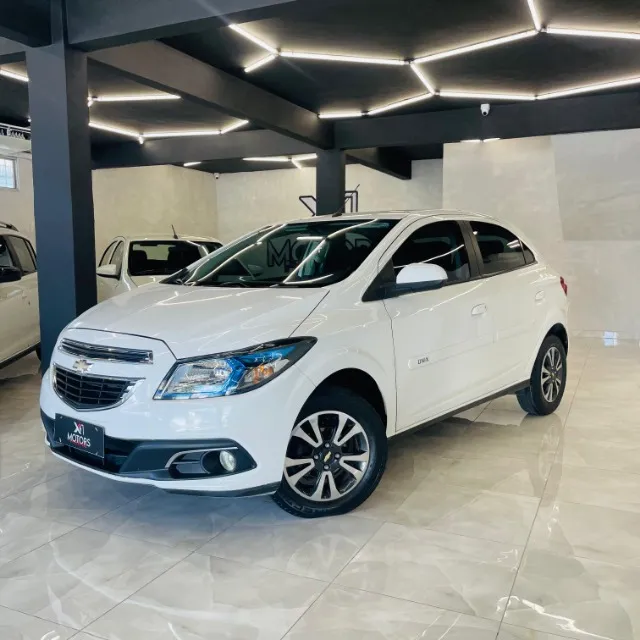 Onix LTZ 1.4 Mecânico - 2016 - Única Dona - Muito Conservado