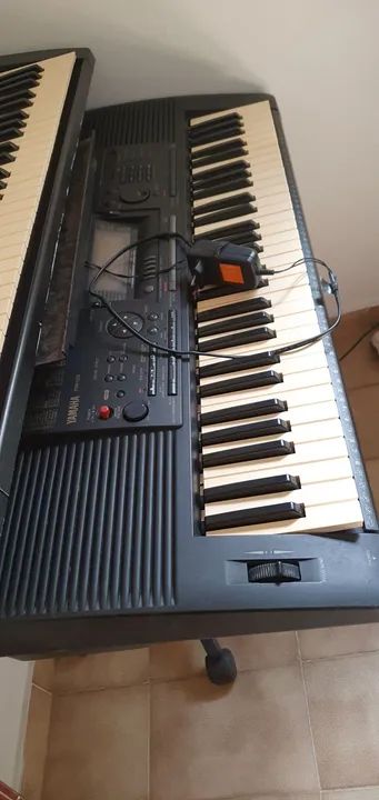 Teclado Yamaha PSR-520 - Foto 3