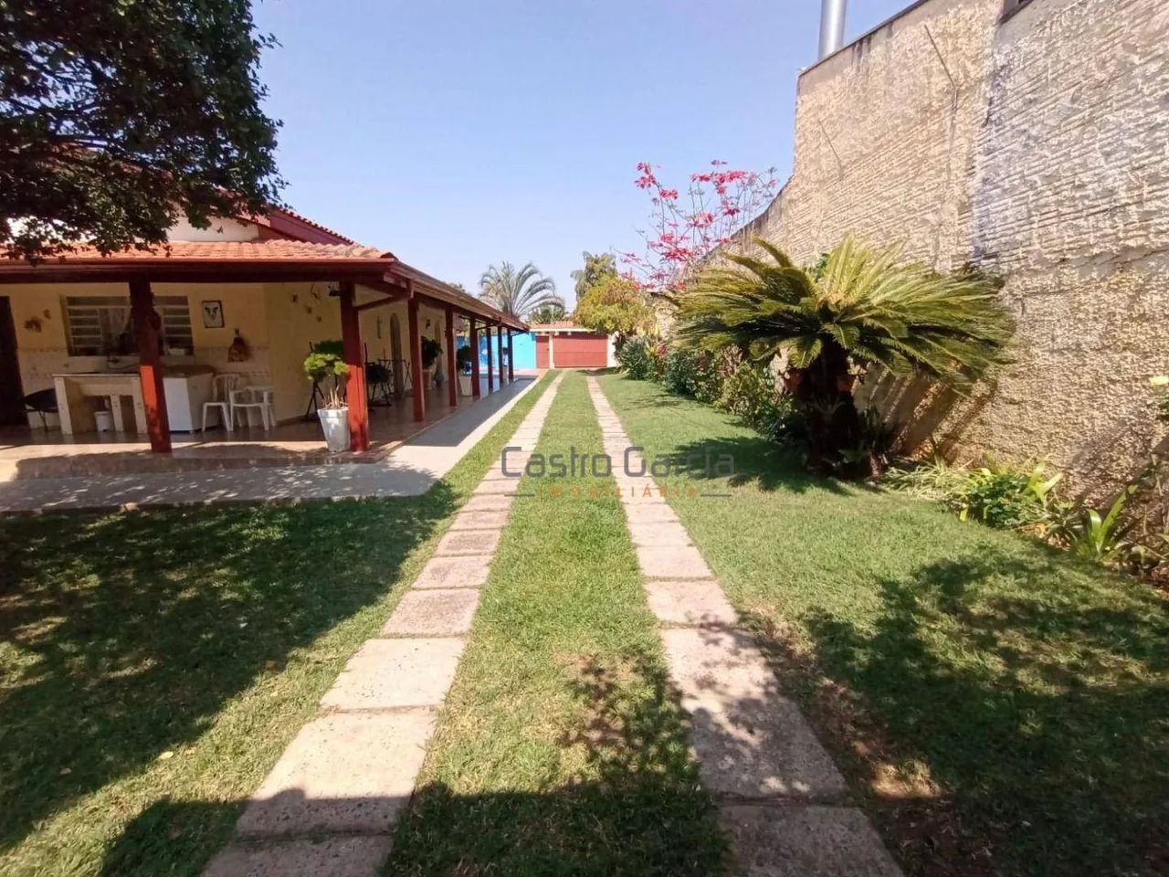 Chácara com 4 dormitórios à venda, 1005 m² por R$ 2.000.000,00 - Jardim Brasil - Americana