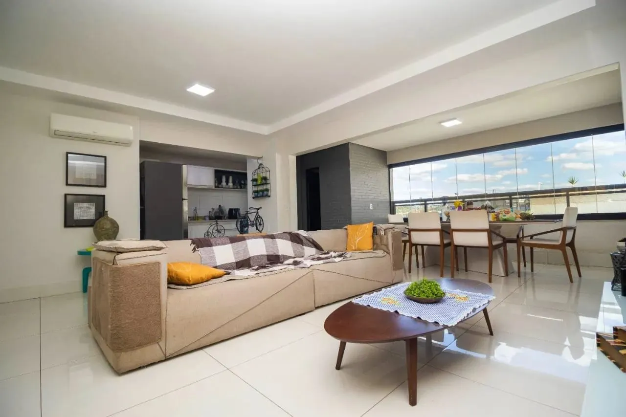 Apartamento com 3 quartos suítes à venda no setor Park Lozandes.