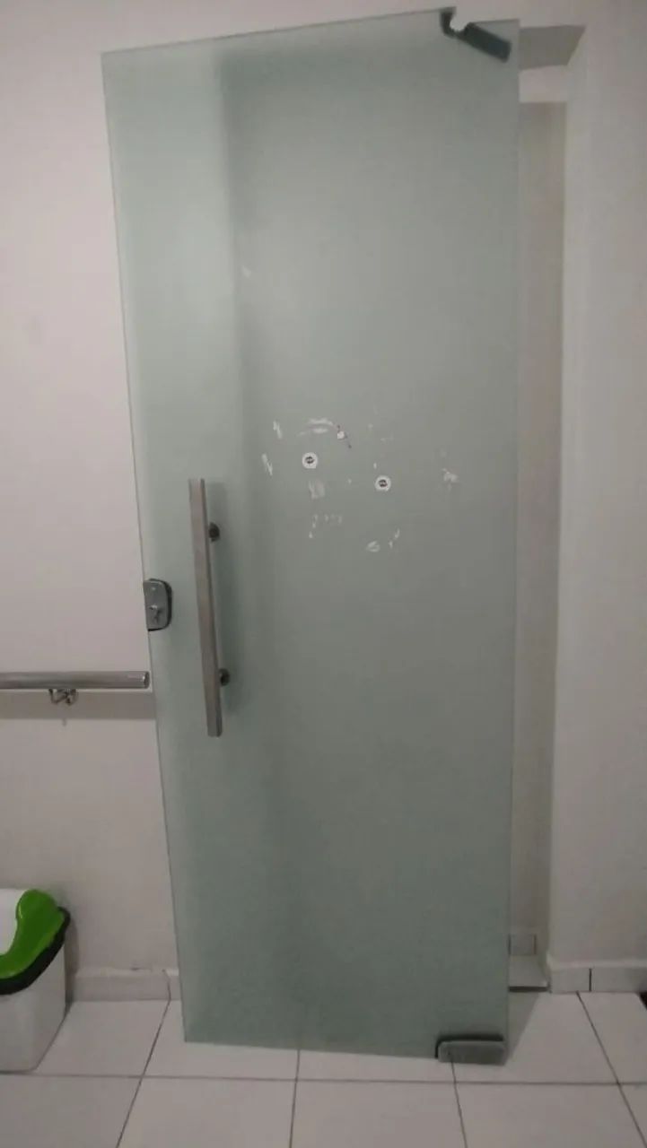 Porta de Vidro Temperado para Segurança Residencial - Foto 3