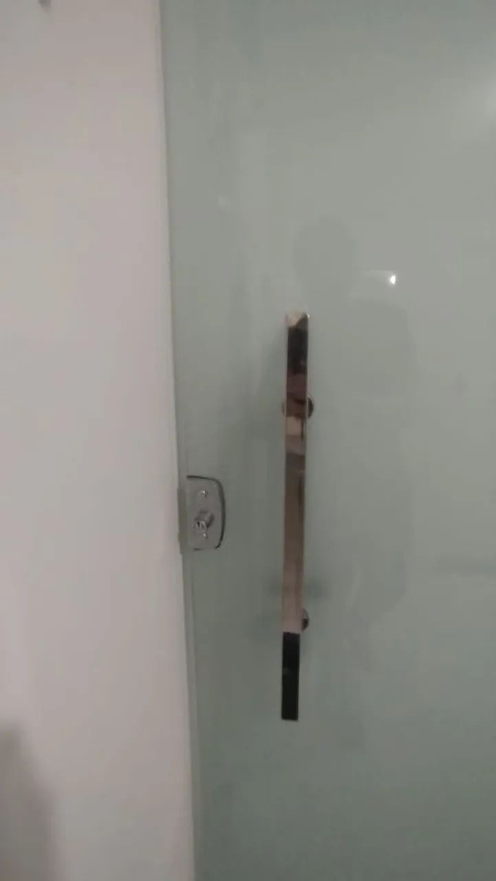 Porta de Vidro Temperado para Segurança Residencial - Foto 4