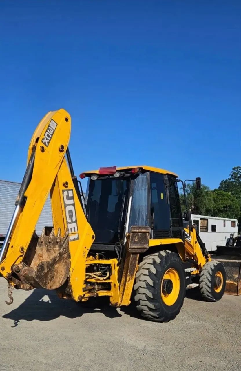 Retroescavadeira Jcb 3cx  - Foto 2