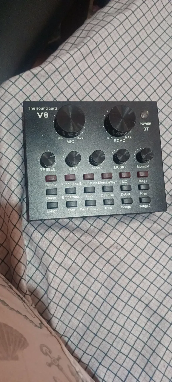 Placa de áudio v8 sound live